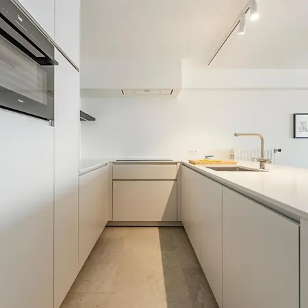 Luxury Zeedijk With Direct Ocean View 6p Appartement *